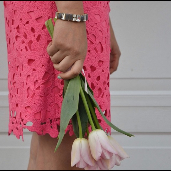 Coral Lace Shift Dress 2/4 - Picture 3 of 4